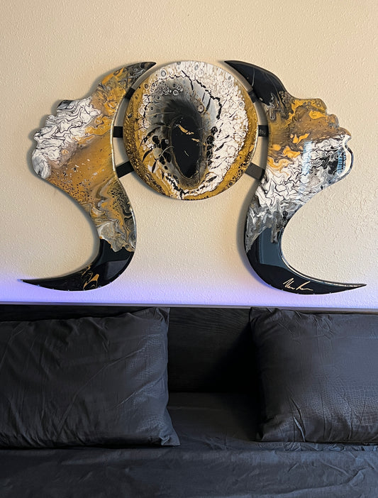 Dual Queen Epoxy Art